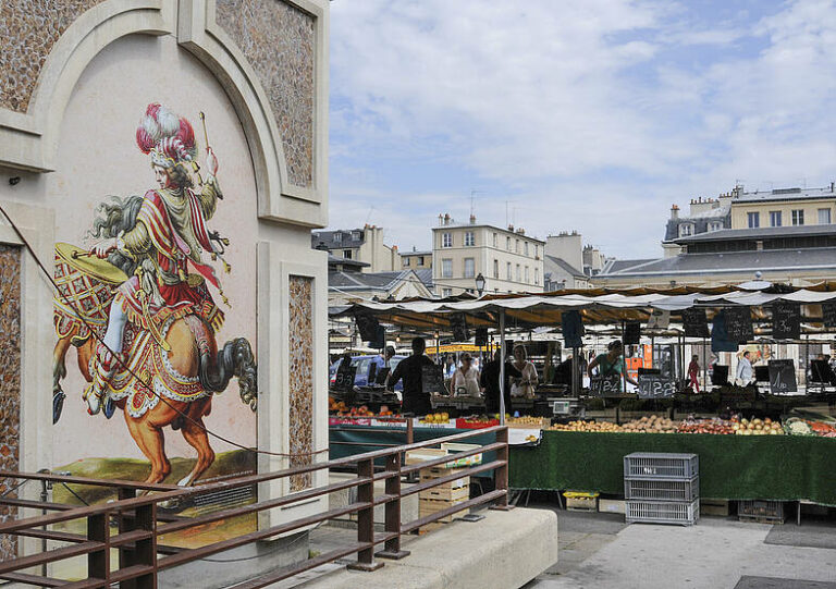 Marché Notre-Dame de Versailles et ses étals